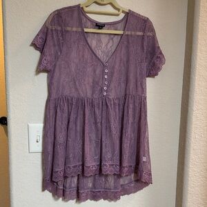Torrid Mauve Lace Blouse Size 00